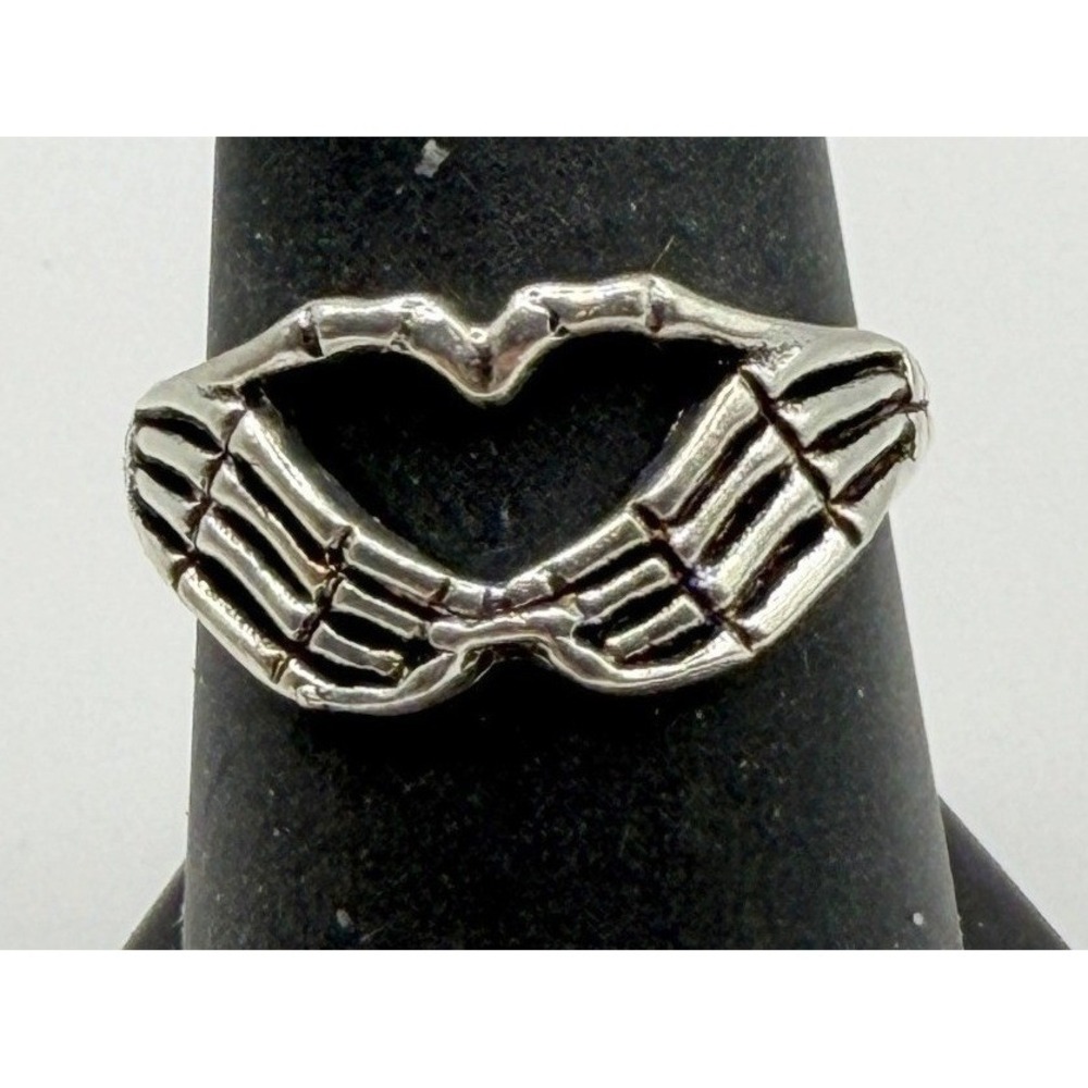 Silver Tone Heart Lips Size 8.5 Layered Look Band
